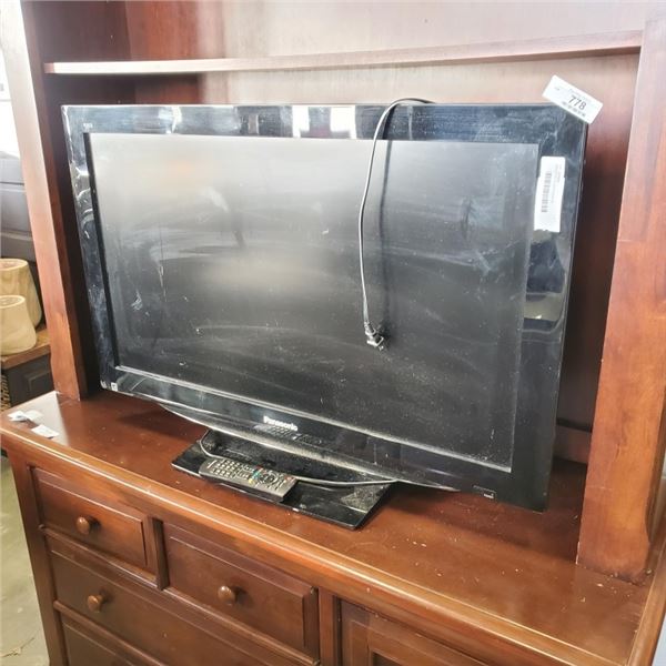 PANASONIC TV WITH REMOTE