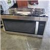 Image 1 : AS NEW WHIRLPOOL 30-INCH 1.7 CU. FT. OVER THE RANGE MICROWAVE WITH 900-WATTS COOKING POWER IN FINGER