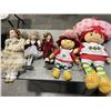 Image 1 : ASSORTED COLLECTION OF VINTAGE AND ANTIQUE DOLLS, SOME PORCELAIN AND WITH ACCESSORIES
