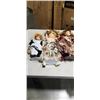 Image 2 : ASSORTED COLLECTION OF VINTAGE AND ANTIQUE DOLLS, SOME PORCELAIN AND WITH ACCESSORIES
