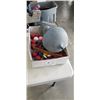 Image 1 : BOX OF SNOOKER/POOL BALLS AND STAND