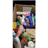 Image 2 : BOX OF WASHROOM SUPPLIES