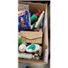Image 3 : BOX OF WASHROOM SUPPLIES