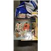 Image 2 : LOT OF VINTAGE SPORTS MEMORBILIA