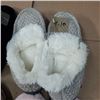 Image 4 : 4 PAIRS OF SLIPPERS SIZE 7-10