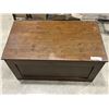 Image 1 : WOODEN STORAGE TRUNK/CAT HOUSE