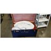 Image 2 : LARGE BLUE STORAGE TRUNK WITH LINENS CONTENTS