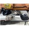 Image 1 : 4 VARIOUS HANDBAGS