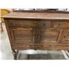 Image 2 : ANTIQUE OAK SIDEBOARD