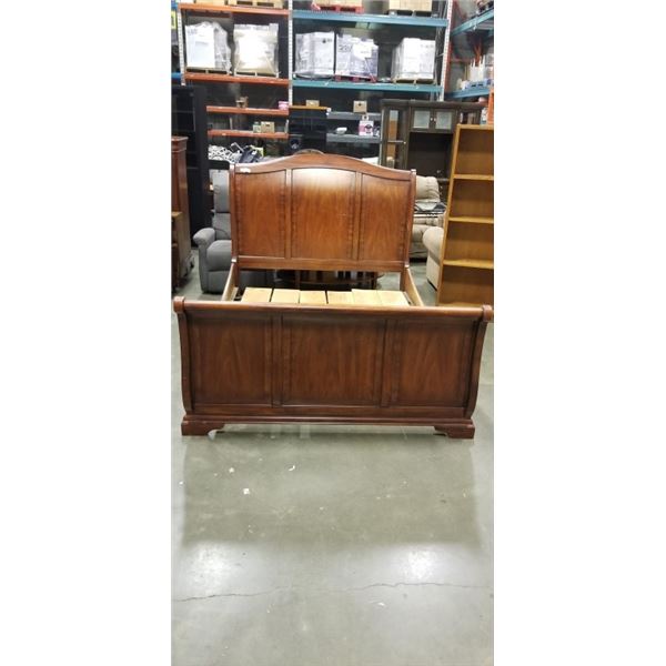 QUEEN SIZE SLEIGH BED