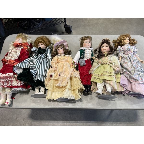 ASSORTED COLLECTION OF VINTAGE AND ANTIQUE DOLLS, SOME PORCELAIN AND WITH ACCESSORIES