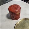 Image 3 : BRASS SERVING TRAY AND WOOD OVERLAY LIDDED JAR