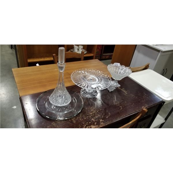ASSORTED CUT CRYSTAL AND PINWHEEL ITEMS, INCLUDING LARGE DECANTER