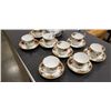 Image 2 : 8 ROYAL ALBERT OLD COUNTRY ROSE TEA CUP AND SAUCER SETS AND TEA POT