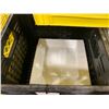 Image 2 : 5 PLASTIC CRATES OF 8 1/2" WHITE SQUARE COMMERCIAL RESTAURANT SIDE PLATES *PLASTIC CRATES INCLUDED*