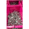 Image 2 : 4 BINS OF STAINLESS STEEL SQUARE ENDED FORKS *BINS INCLUDED*