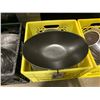 Image 2 : 3 CRATES OF MATTE BLACK OVAL SERVING BOWLS 12" X 8" *CRATES INCLUDED*