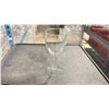 Image 2 : SHELF OF COMMERCIAL RESTAURANT TRAYS OF WINE GLASSES *TRAYS INCLUDED*