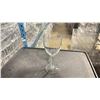 Image 2 : SHELF OF COMMERCIAL RESTAURANT TRAYS OF WINE GLASSES *TRAYS INCLUDED*