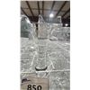 Image 2 : PALLET OF COMMERCIAL RESTAURANT TRAYS OF 14 OZ STEMMED BEER GLASSES & PINT BEER GLASSES