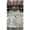 Image 2 : PALLET OF COMMERCIAL RESTAURANT TRAYS OF STEMMED WHITE WINE GLASSES & STEMMED LIQUEUR GLASSES