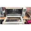Image 2 : BREVILLE BOV845 BSSUSC BRUSHED STAINLESS STEEL COUNTERTOP TOASTER OVEN
