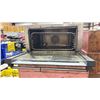 Image 2 : CADCO LISA XAF013 MEDIUM DUTY STAINLESS STEEL MANUAL COUNTERTOP CONVECTION OVEN