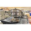 Image 2 : STAINLESS STEEL 15" ROUND COMMERCIAL RESTAURANT CHAFING DISH WITH BLACK FOLD TOP PLASTIC BIN