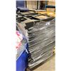Image 2 : PALLET OF 75 BLACK WOODEN FOLDING EVENT CHAIRS
