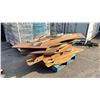 Image 2 : 2 PALLETS OF ASSORTED 1/4 ROUND & CRESCENT SHAPED COMMERCIAL GRADE WOODEN EVENT FOLDING