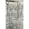 Image 2 : PALLET OF COMMERCIAL RESTAURANT TRAYS OF STEMMED WATER GLASSES