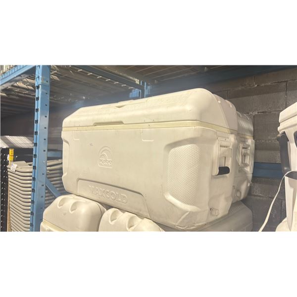 IGLOO MAXCOLD WHITE LARGE COMMERCIAL INSULATED TRANSPORT COOLER WITH W/ MULTIPLE COFFEE