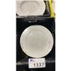 Image 2 : 9 CRATES OF WHITE 11" DINNER PLATES & WHITE 12" SOUP PLATES *CRATES INCLUDED*