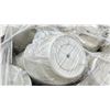 Image 2 : PALLET OF BEIGE PLASTIC COMMERCIAL EVENT/BANQUET PLATE COVERS