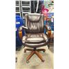 Image 2 : BROWN LEATHER LAZY BOY OFFICE CHAIR & A BLUE UPHOLSTERED BLACK MESH BACK OFFICE CHAIR