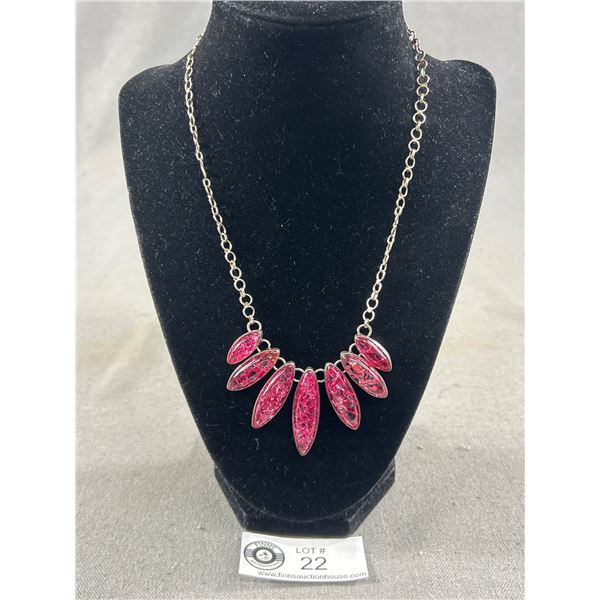 Very Eye Catching Sterling Silver Pink Stone, Collom Necklace