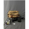 Image 1 : Assorted Vintage Camera Accessories in Samsonite Camera Bag