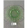 Image 2 : Vintage Green Depression Uranium Glass Plate