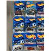 Image 2 : Lot of 15 New In Package Hot Wheels Die Cast Cars