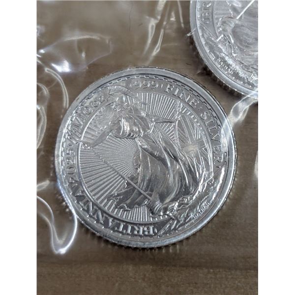 Lot 39-1) 3x1/10oz Britannia mini coin