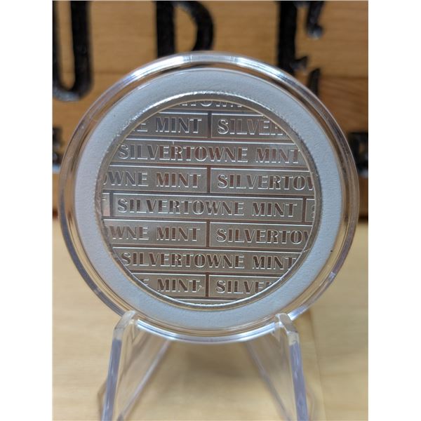 Lot 44-1) 1 oz SilverTowne Eagle round