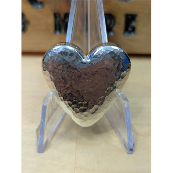 Lot 76-1) 2oz Heart silver
