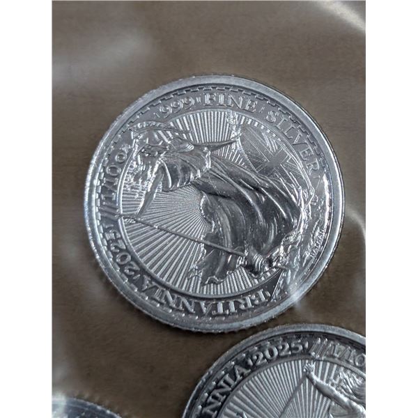 Lot 60-1) 3x1/10oz mini Britannia silver rounds