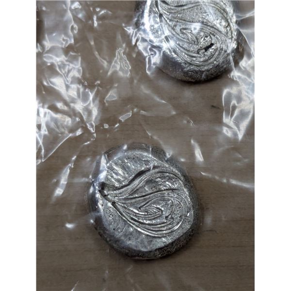 Lot 64-1) 5x1/10oz Designed silver rounds