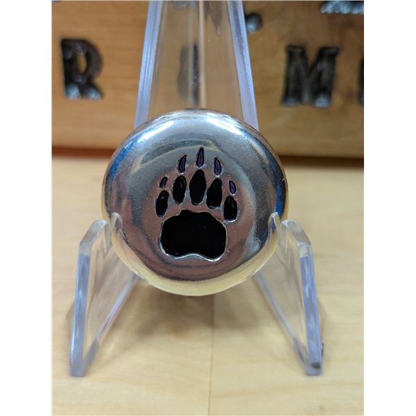 Lot 73-1) 1oz  coloured Grizzly Paw silver round