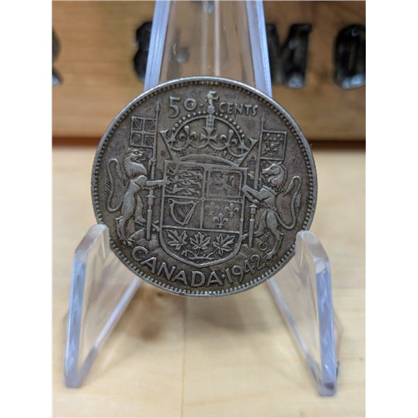 Lot 80-1) 1942 Canadian silver 50c