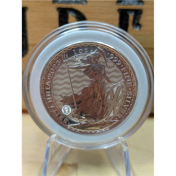 Lot 81-1) 1oz Britannia 2023 silver round