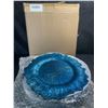 Image 3 : 12-Pack of Blue Plastic Round Ruffled Trim Dinner Plates - 13" Size - New in Box