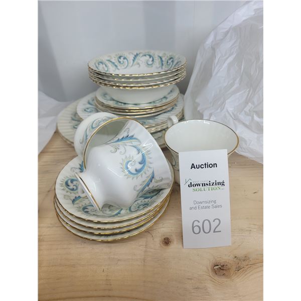 Royal Standard Garland A