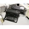 Image 1 : Underwood Antique Typewriter